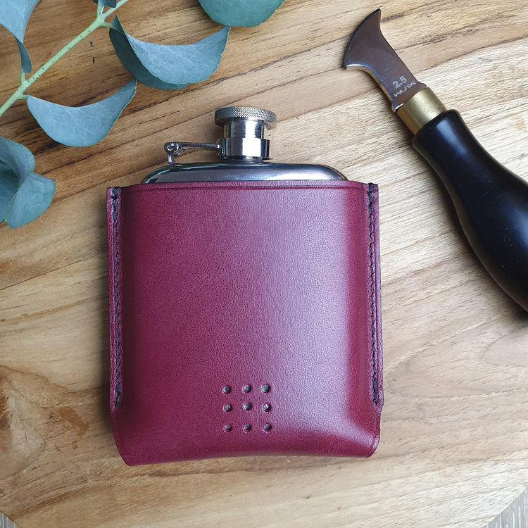 Hands of Tym Flasks 'Aspen' Rounded Pewter Hip Flask with Bespoke Handmade Leather case
