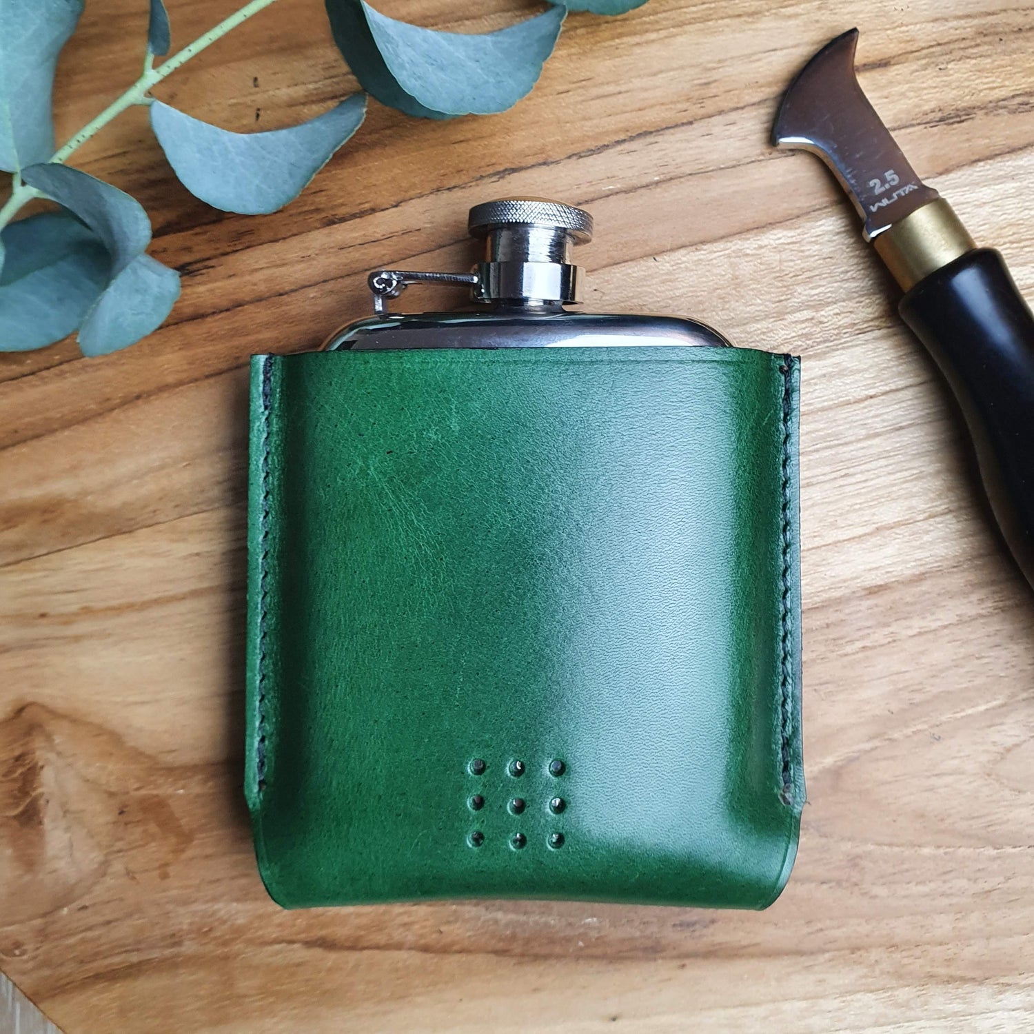 Hands of Tym Flasks 'Aspen' Rounded Pewter Hip Flask with Bespoke Handmade Leather case