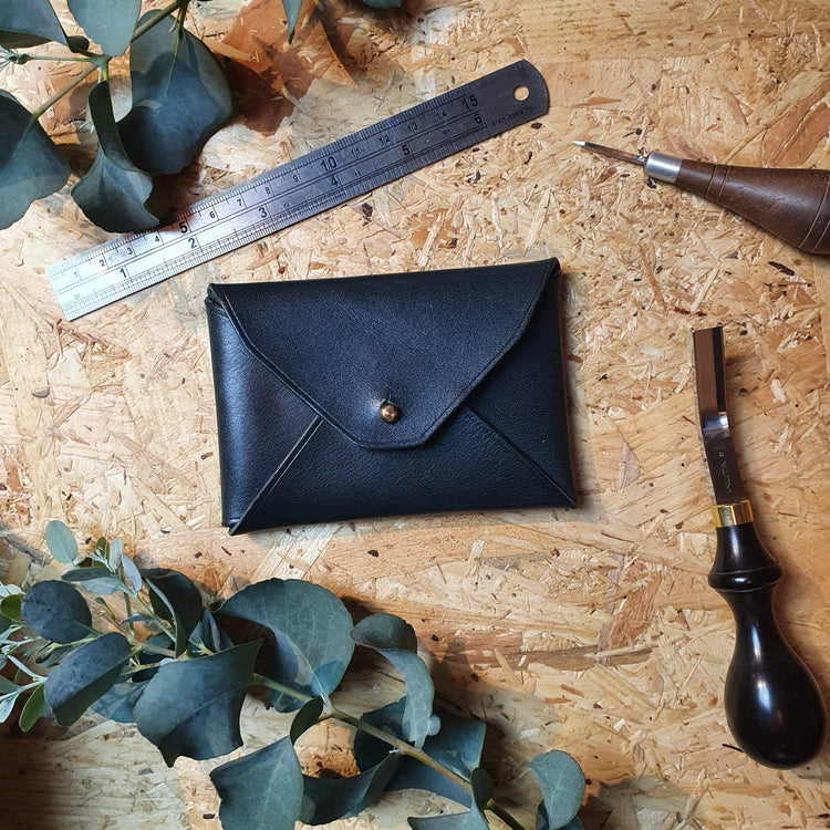 Hands of Tym 'Holly' Bespoke Handmade Custom Leather Purse