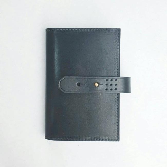 Hands of Tym stationery Black / Black with Gold stud / Ruled 'Laurel' The Bespoke Handmade Luxury Leather Notebook / Diary A6