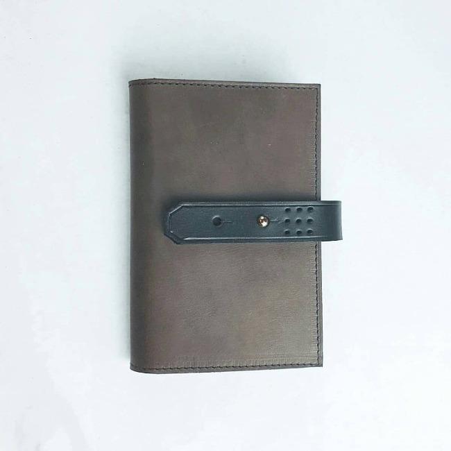 Hands of Tym stationery Mink Grey / Black with Gold stud / Ruled 'Laurel' The Bespoke Handmade Luxury Leather Notebook / Diary A6